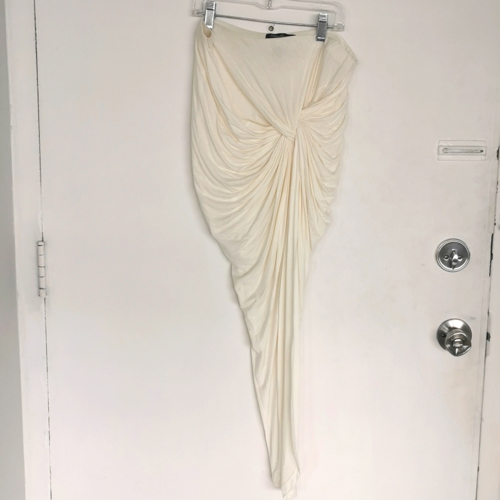 CREAM SKIRT